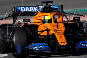 McLaren comienza a evolucionar su MCL35