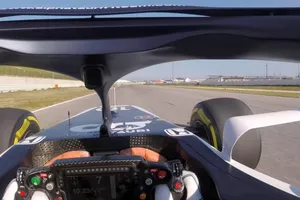 El vídeo del debut en pista del AlphaTauri AT01, desde los ojos de Kvyat