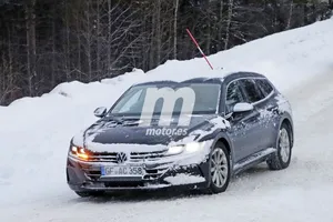 El nuevo Volkswagen Arteon Shooting Brake 2020 inicia sus pruebas casi destapado