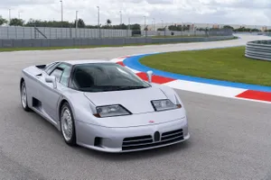 Un 'demo car' original del Bugatti EB110 aparece a la venta en EEUU