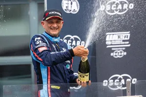 Gabriele Tarquini escribe otra página en su historia competitiva