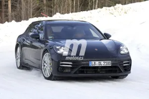 El facelift del Porsche Panamera Sport Turismo se deja ver en las pruebas de invierno