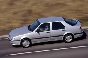 Amores de juventud: el Saab 9000 Aero