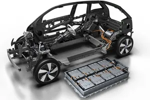 ¿Cuánto cuesta la batería de un coche eléctrico y qué influye en su precio?