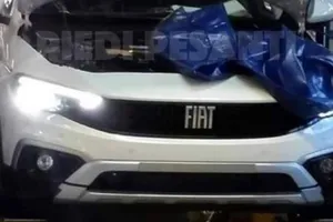 El nuevo Fiat Tipo Cross ha sido cazado al desnudo, ¡sin camuflaje!