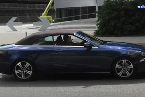 El nuevo Mercedes Clase E Cabrio facelift cazado casi al desnudo [vídeo]