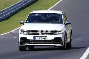 El nuevo Volkswagen Tiguan R 2021 rueda en Nürburgring al descubierto