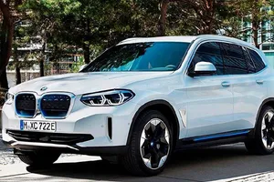 El nuevo BMW iX3, la alternativa al Mercedes EQC, iniciará su producción en verano