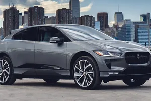 ¿Tiene sentido un Jaguar I-Pace deportivo? La versión SVR queda en el aire