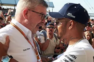 La F1 se defiende de las acusaciones de Hamilton tras el asesinato de Floyd