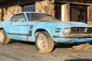 Rescatado un raro Ford Mustang Boss 302 tras 40 años abandonado