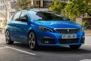 Peugeot 308 2020: el compacto francés gana más tecnología de seguridad