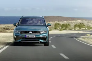 Volkswagen Tiguan 2021, el SUV alemán gana elegancia, deportividad y equipamiento