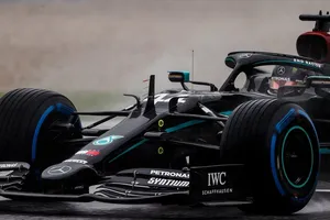 Hamilton se lleva la lluviosa pole del GP de Estiria y Sainz saldrá tercero