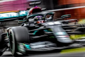 Hamilton destroza el récord de Hungaroring y las esperanzas de sus rivales