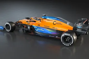 McLaren presenta la nueva decoración de su MCL35 a favor de la diversidad