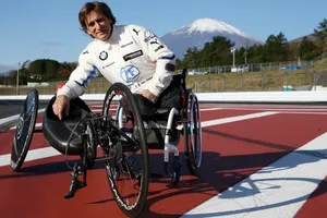 Paso atrás en la rehabilitación de Zanardi, que vuelve a la UCI