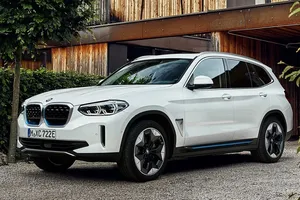 El BMW iX3 ya tiene precio en España, ¿cuánto cuesta este nuevo SUV eléctrico?