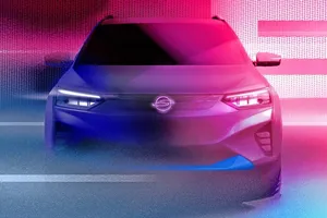 Primeros teaser del nuevo SsangYong E100, el SUV eléctrico que llega en 2021