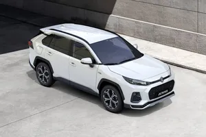 Nuevo Suzuki Across: híbrido enchufable y casi igual que el Toyota RAV4