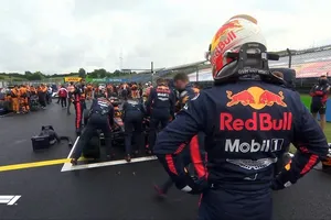 Verstappen: del ridículo al podio gracias a los mecánicos de Red Bull