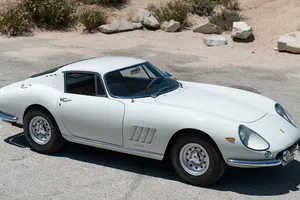 Un Ferrari 275 GTB de 1966 es el nuevo récord para vehículos vendidos online