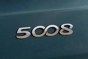 La nueva generación del Peugeot 5008 llegará en 2024 y tendrá versión eléctrica