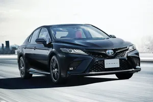 El nuevo Toyota Camry Black Edition celebra el 40º aniversario del modelo