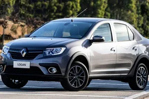 Argentina - Julio 2020: El Dacia Logan vendido por Renault escala puestos