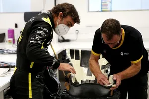 Así fue el primer día de trabajo de Fernando Alonso en Renault