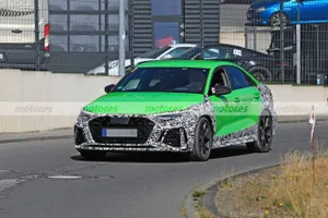 El nuevo Audi RS 3 Sedán 2021 pierde camuflaje en un nuevo paso por Nürburgring
