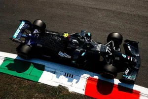 Mercedes saca músculo en los primeros libres en Monza