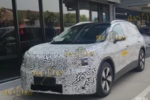 Los prototipos del nuevo Volkswagen ID.6 se dejan ver por primera vez