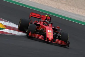 Ferrari sale del hoyo con Leclerc: «La mejor carrera de 2020»