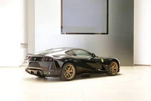 Ferrari Tailor Made presenta un atractivo ejemplar único del 812 Superfast