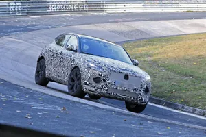 El Jaguar E-Pace facelift ya se enfrenta al circuito de Nürburgring