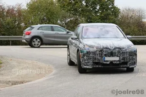 Nuevas fotos espía del BMW iX 2021, el SUV eléctrico cazado cerca de Múnich