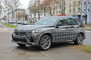 Este supuesto BMW X5 Facelift es la mula del nuevo conjunto híbrido enchufable M50e