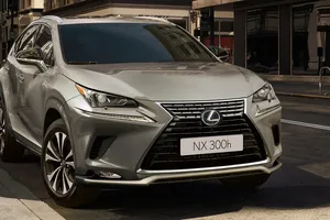 Lexus NX 300h 2021, precios y novedades de la renovada gama del SUV híbrido