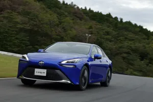 Debuta el Toyota Mirai 2021, nueva generación del modelo japonés de hidrógeno