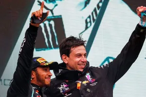 Wolff bromea con el 7º título de Hamilton: «Su renovación se ha encarecido»