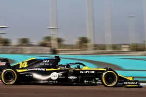 Alonso, mejor tiempo y más de 100 vueltas en el test de Abu Dhabi