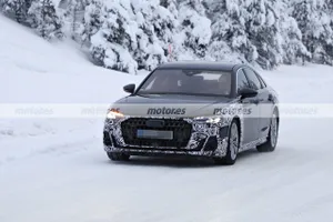 Los prototipos del Audi A8 Facelift 2022, cazados en las pruebas de invierno en Suecia