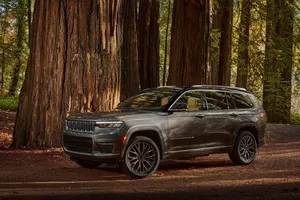 Jeep presenta el atractivo y tecnológico Grand Cherokee L 2021 de 7 plazas
