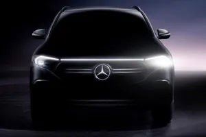 Un último teaser muestra el distinguido frontal del nuevo Mercedes EQA 250 2021