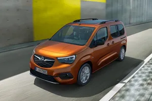Opel Combo-e Life 2021, llega el quinto eléctrico a la marca del rayo