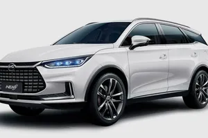 El BYD Tang EV llega a España, ¿cuál es el precio de este SUV eléctrico chino?