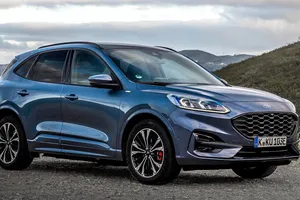 ¿El Ford Kuga diésel más interesante? 150 CV, tracción 4x4 y cambio automático