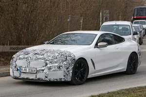 El BMW Serie 8 Coupé va a recibir un facelift y estas son sus primeras fotos espía