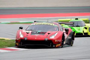 Equipos y pilotos del GT World Challenge Europe ruedan en Barcelona